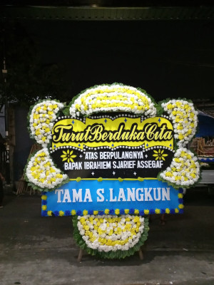 Papan Bunga Duka di Tambakrejo